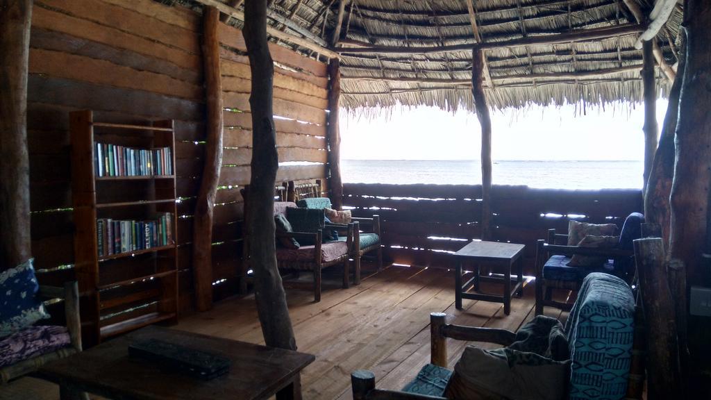 Twisted Palms Lodge & Restaurant Bwejuu Dış mekan fotoğraf
